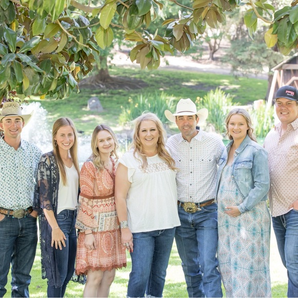 Meet your Posher, Kaleena - Picture 3 of 7